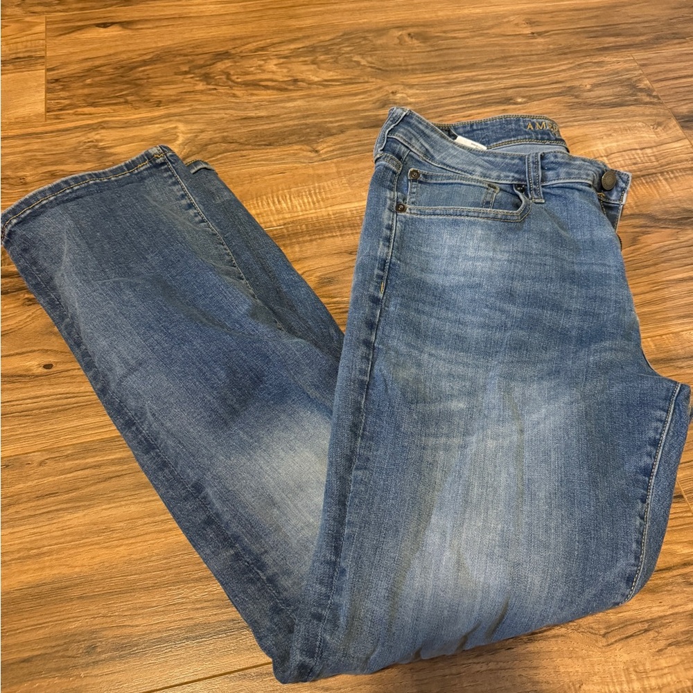 American Eagle Outfitters Men's Classic Blue Jeans